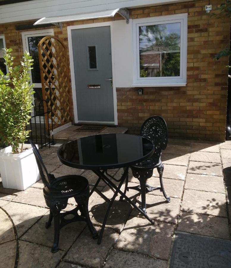 Quest Fulfiller - Near General Hospital, Free Parking & Garden Appartement Southampton Buitenkant foto