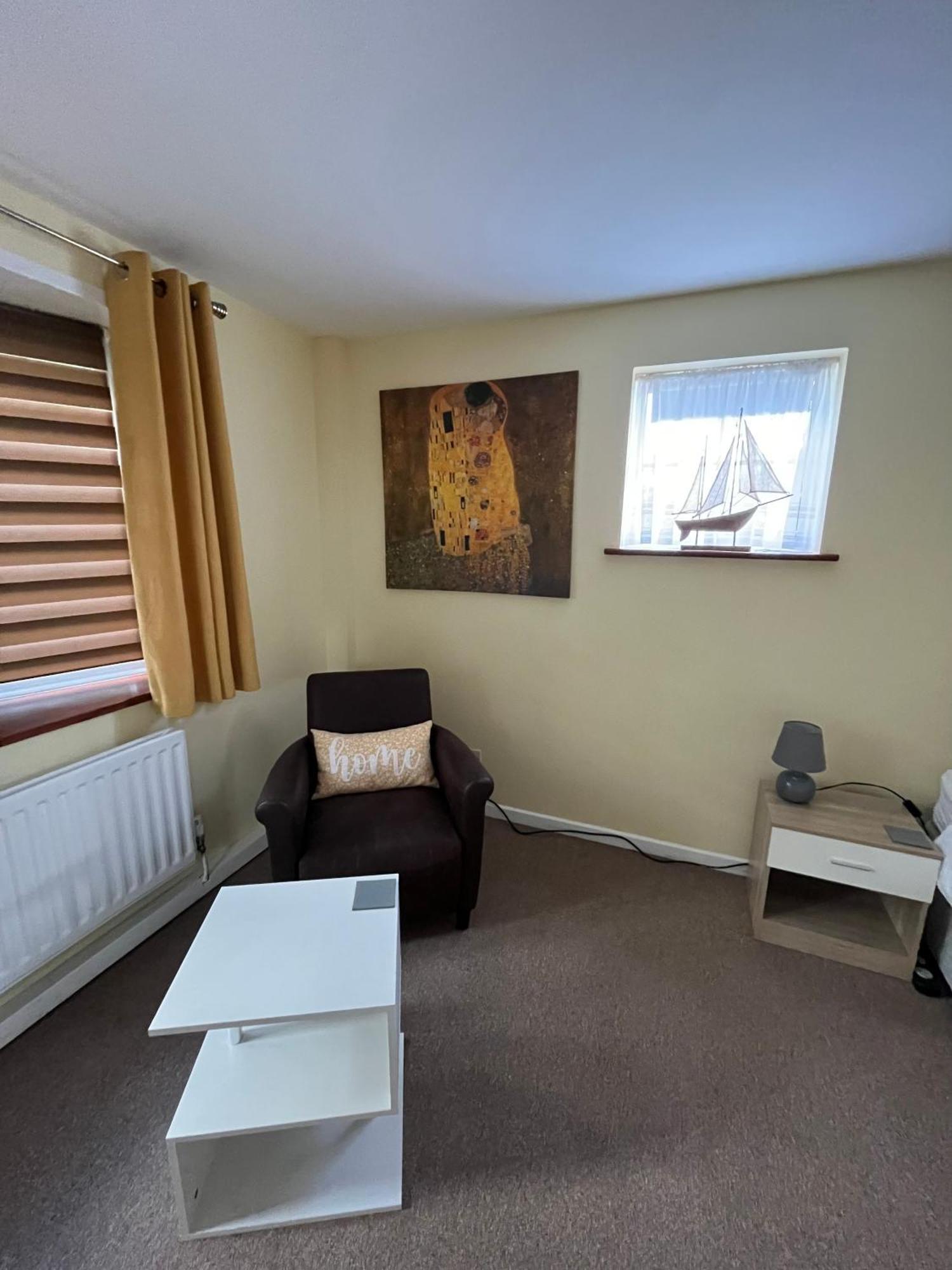 Quest Fulfiller - Near General Hospital, Free Parking & Garden Appartement Southampton Buitenkant foto